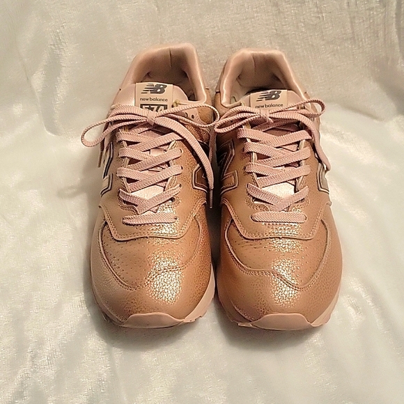 New Balance 574 Rose Gold women's sz 11 - Picture 1 of 4